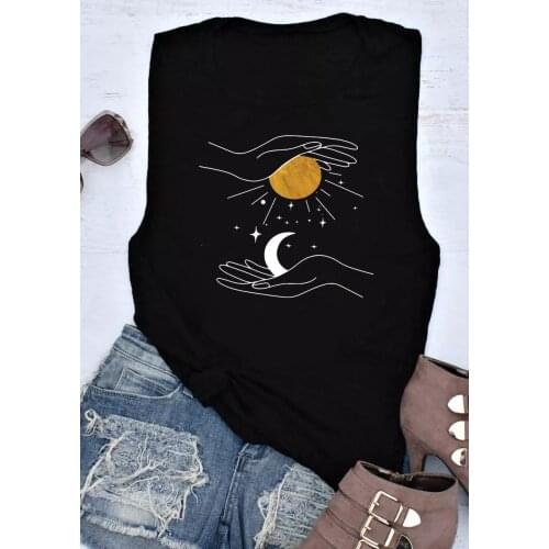 The sun and the moon in hands Tank top Wutchy Hands Sleeveless T-shirt Women fashion casual Gothic Style vintage Top drop ship