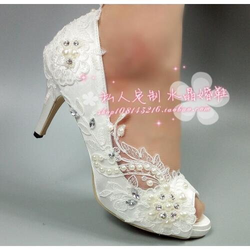 White Lace Flower Wedding Shoes Pearl Beaded Silver Crystals Appliques Women Pumps Peep Toe for Party Banquet Evening Dress