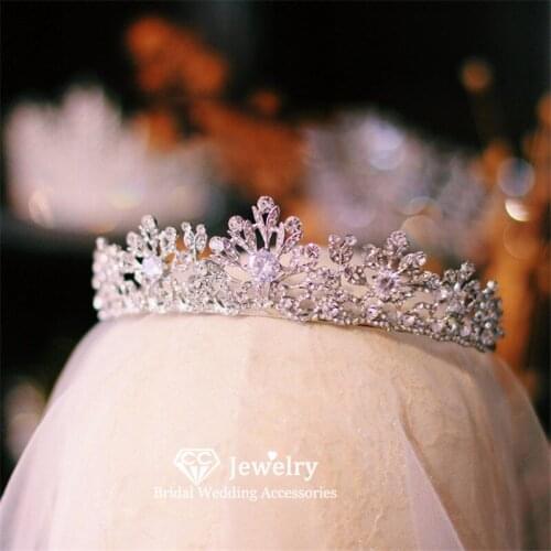 CC Trendy Crown Wedding Accessory for Women Bridal Headdress Engagement Hair Ornaments Leaf Shape Headpiece Luxury Jewelry HS54