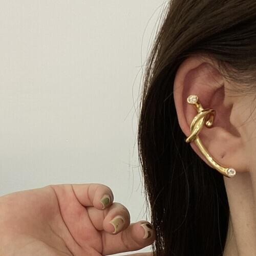 One/Single Gold Faux Piercing Fake Earrings Korean Crystal Knot Cross Ear Cuff Clip on Earrings for Women Girls Earcuff Jewelry