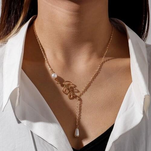 Trendy Water Drop Pink Pearls Necklaces for Women Gold Silver Color Asymmetric Hollow Leaves Pearl Chain Necklace Jewelry Gifts