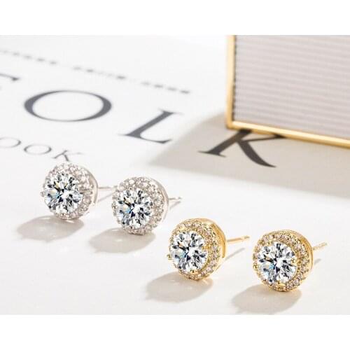 Yazi Stud Earrings