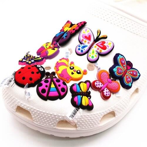 High Quality Shoe Charms Lovely Butterfly Ladybug PVC Shoes Decoration Sandals Accessories fit Croc JIBZ Kids Party Gifts F28AL