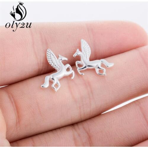 Oly2u Punk Unicorn Pegasus Cute Flying Horse 3D Stud Earrings for Women Cute Animal Horse Stud Earrings Jewelry oorbellen Gift