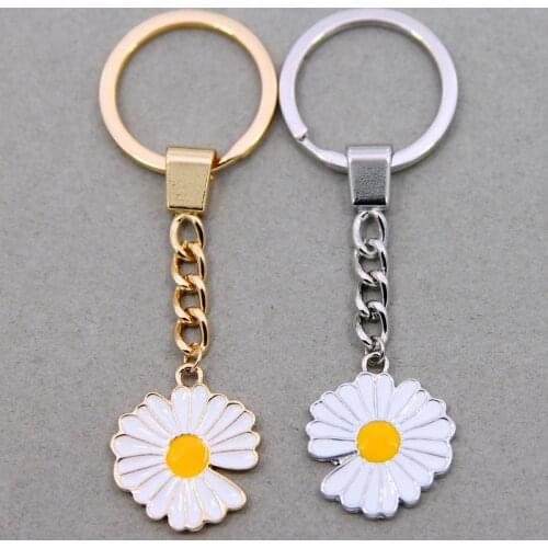 Fashion Alloy Flower Keychain Cartoon Cute Daisy Key Ring Jewelry For Women Girl Car Bag Pendant Keyring Gift