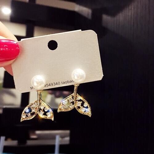 Seanlov Fashion Pearl Earring Gold Color Fish Stud Earrings for Women Ear Studs Festival Women Jewelry