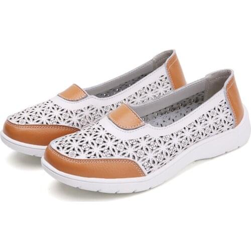 2021 Summer Womens Shoes; Cow Two-layer Leather Hollow Set Feet Fashion Casual Flat Womens Sandals Beach Shoes Size 35-42