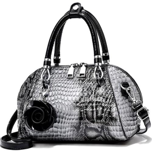 Ladies Shell Bag 2021 New European and American Fashion Handbags Trade Shoulder Bag Messenger Bag High-end Banquet Female Bags