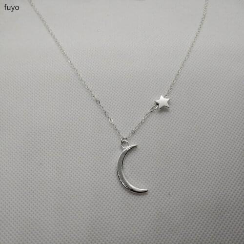 Fashion Simple Star Moon Chocker Necklace for Women gold Chain Moon Choker Necklace Pendant Bohemian Necklace Jewelry