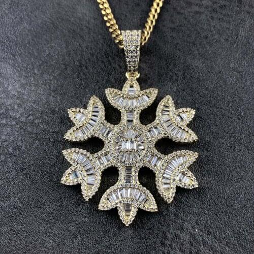 Fashion lady snowflake pendant