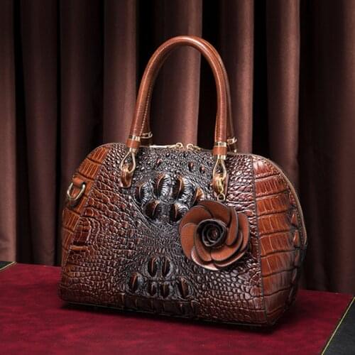 Genuine Leather Handbag Womens Bags New 2021 leather crocodile pattern tassel shoulder messenger bag portable tote bag fashion