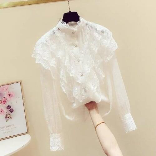 Shirt 2021 new spring and autumn sweet lace stitching long-sleeved blouse all-match bottoming chiffon shirt women
