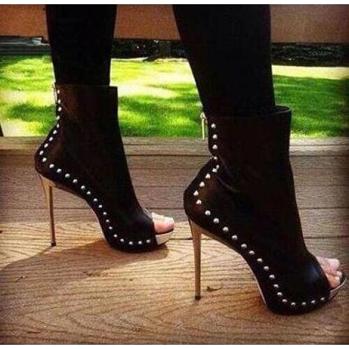 2018 Newest Spikes Rim Women Open Toe Ankle Boots Knight Style High Heel Short Boots Gold Metal Heel Platform Boots Fashion Boot