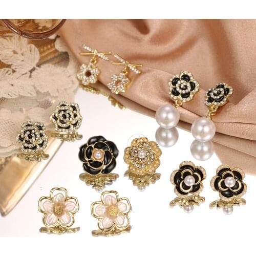 Exquisite Vintage Classic Camellia Flowers Stud Earrings Pearls Luxury Jewelry Earrings For Women Rhinestone Rose Earring