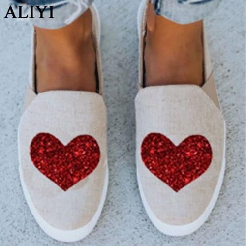 2021 Canvas Shoes Women Spring New Cute Heart-Shaped Glitter Sequins Ladies Daily Casual Sneakers 35-43 Large-Size Female Loafer