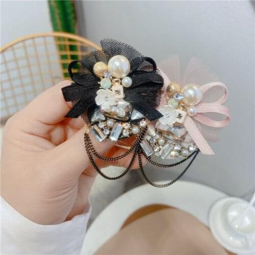 Elegant New Woman Brooches Pin Pearl Rhinestones Metal Link Flower Bowknot Brooch Girl Fashion Jewelry Clothing Accessories
