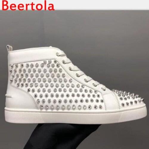 Beertola New Mens Casual Shoes Designers Spikes Zapatos De Hombre 2019 Silver Rivets Fashion Men Flats Shoes White Color