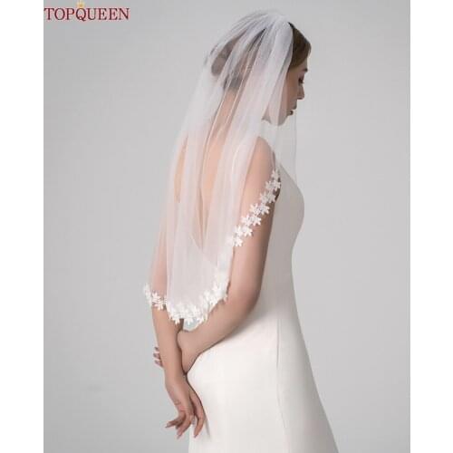 TOPQUEEN V53 Short Bridal Vei Elbow Length Lace Wedding Veil with Partial Trim Bridal Veil with Comb Lace Edge Soft Single Tier