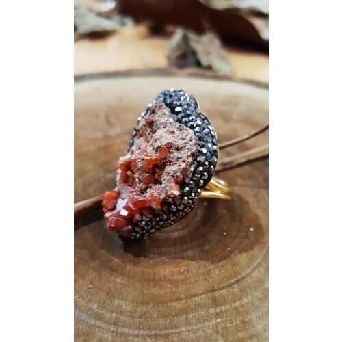 Dr Stone natural Stone Vanadinite Stone 22 carat gold plated female Even 418647192
