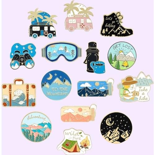 Outdoors Mountain Starry Night Brooches for Women Adventure Wild Hiking Travel Enamel Pin Bag Lapel Pin Badge Metal Jewelry Gift
