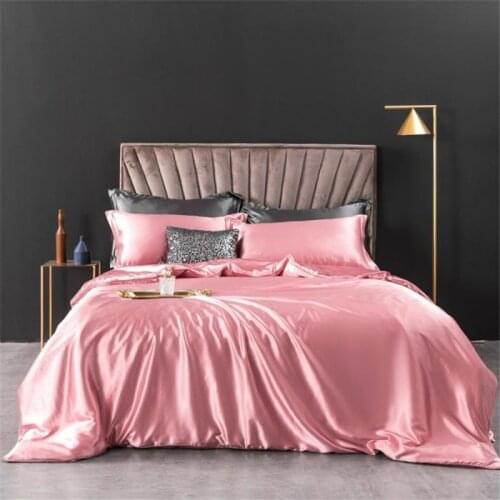 Xiao Qi Qi Double Bed Linen
