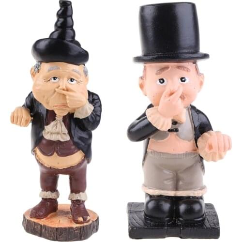 Toilet Butler with Roll Paper Holder Pinching Nose Resin Ornament for Bathroom Tissue Storage Rack Home Accessories