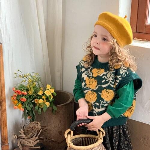 Autumn Baby Girls Floral Knitted Vests Sleeveless Tops Korean Style Toddlers Children Cute Chic Waistcoats