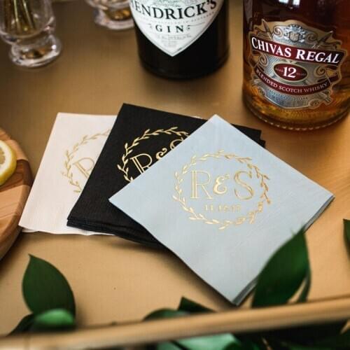 Personalized Wreath Wedding Paper Napkins Custom Mr & Mrs Cocktail Beverage Paper Serviette Bridal shower Table Decor Napkins