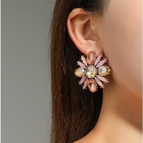 Hot Statement Shiny Gold Color Full of Rhinestone Hollow Square Stud Earrings for Women Girls Fashion Jewelry