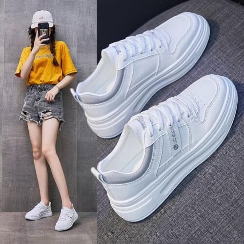 2021 Leather Casual Shoes Women Sneakers Autumn Light White Sneaker Fashion Comfortable Vulcanized Shoe Woman Summer Flats