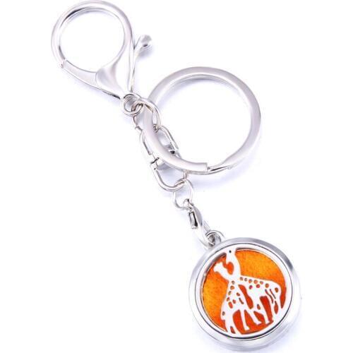 High Quality Giraffe Charm Stainless Steel Aroma Keychain Aromatherapy Essential Oil Diffuser Perfume Locket Keyring Jewelry