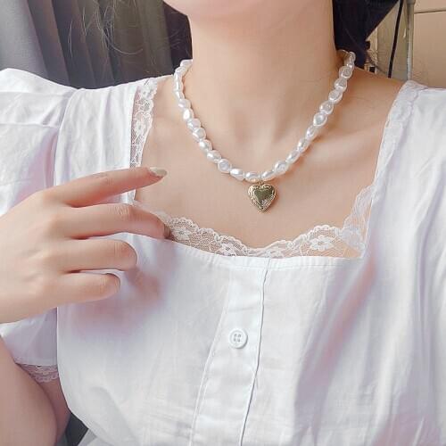 Heart-shaped Pearl Necklace New Fashion Clavicle Chain Wild Short Necklace Evening Wild Jewelry for Women Simple Jewelry