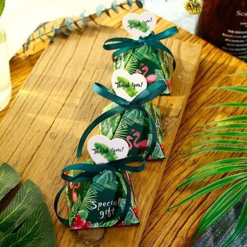 40 X Creative Floral / Flamingo / Marble Triangular Pyramid Wedding Favors Candy Boxes Bomboniera Party Gift Box Chocolate Box