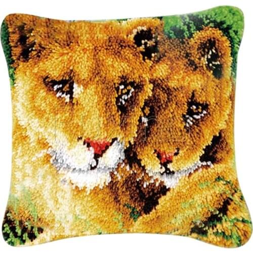 HOT 3D Latch Hook Cushion Kits Gift DIY Needlework Crocheting Throw Pillow Unfinished Yarn Embroidery Pillowcase Cartoon Liow