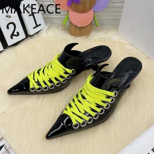 New Slippers Women Metal Chain Kitten Heels Mules Woman Pointed Toe Patent Leather Runway Shoes Women Dress Party Shoes 2021