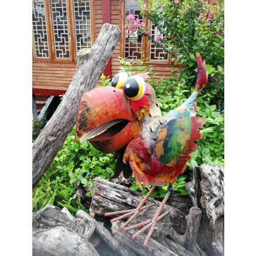 Wrought Iron Painted Large Bird Animal Sculpture Garden Decoration Outdoor Courtyard Balcony Ornaments