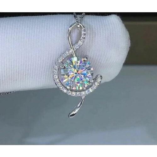 Huitan Elegant Bridal Necklace for Wedding Luxury Inlay Dazzling CZ Stone Delicate Womens Pendant Necklace Party Trendy Jewelry