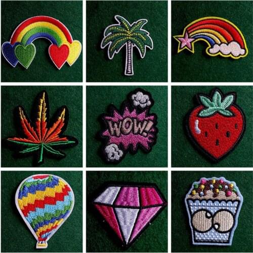 Iron on Cute Animal Patches for Kids Clothing T-shirt Applique Anime Patch Stickers Embroidered Patches For Clothing Accessories