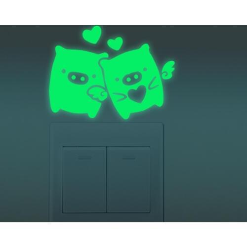 Funlife Luminous Switch Sticker Happy Couple Pigs Fluorescent Super Bright Glow in the Dark Wall Decals Living Room Home Decor