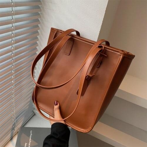 Tote Bag Large Capacity Autumn 2021 New Fashion Ladies Luxury High-quality Single Shoulder Bag Commuter Bucket Bag Leisure