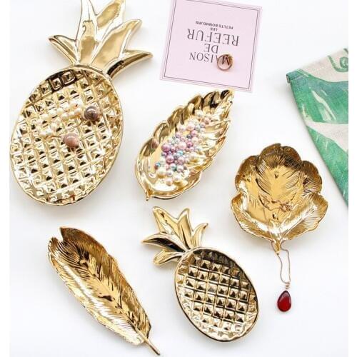 Creative Ceramic Jewelry Pallet Modern Golden Dressing Table Small Jewelry Earrings Ring Home Decoration Crafts Storage Plates