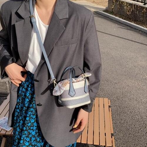 New Bohemian Womens Crossbody Bag Summer Straw Beach Bag Fashion High Leather Female Bucket Shoulder Bag Designer Shopper Purse