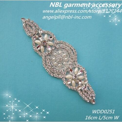 30 PIECES) Crystal bridal beaded patch rhinestone pearl applique for wedding dress WDD0251
