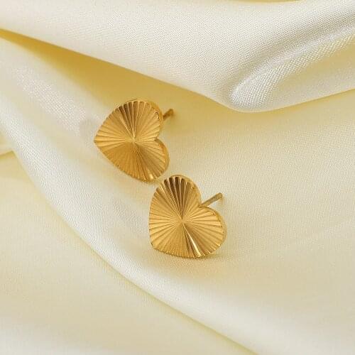 Simple Retro Inspired Eternal Love Heart Stud Earrings Gold IP Plating Stainless Steel Amore earrings