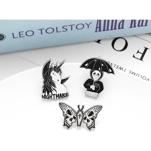 Creative Cartoon Halloween Punk Unicorn Brooch Umbrella Skull Ghost Pin Punk Butterfly Collar Medal All-match Men And Women INS