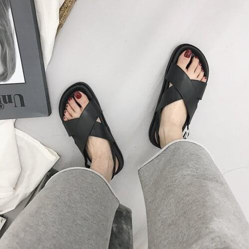 Hot Womens Sandals Wild Thick Bottom Slippers Cross Sandals Casual Wild College Wind Non-slip Beach Sandals Women Summer