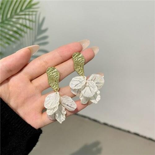 Metal Dazzle Colour Petals Earrings South Korean Style Sweet Vintage Fashion Tassel Geometry Stud Earrings Women Jewelry Gift