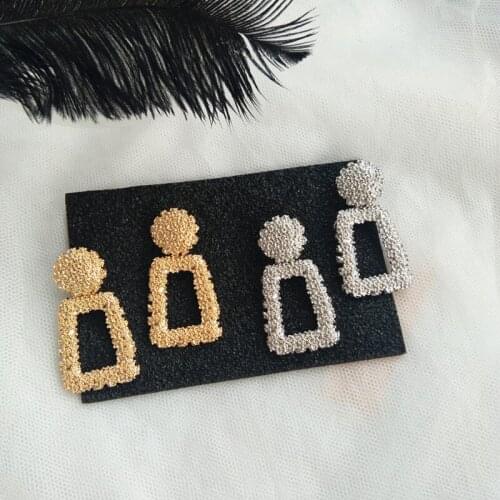 Hot Selling New Fashion Retro Long Alloy Geometric Matte Drop Earrings Jewelry for Women