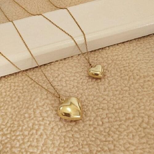 1 pieces of 3D golden heart pendant necklace beautiful female jewelry copper material winter new product