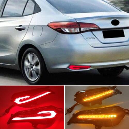 Car Flashing 1 Pair Auto LED Reflector Taillight For Toyota Yaris 2017 2018 2019 Rear Fog lamp bumper Braking turn signal lights